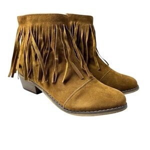 Breckelle’s Women’s Brown Faux Suede Fringed Booties Size‎ 8